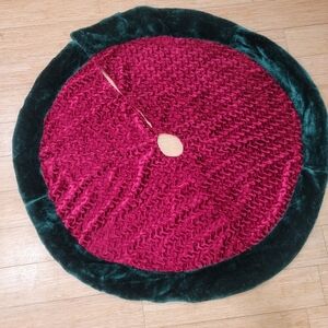 Christmas Skirt Dark Red Evergreen 45in